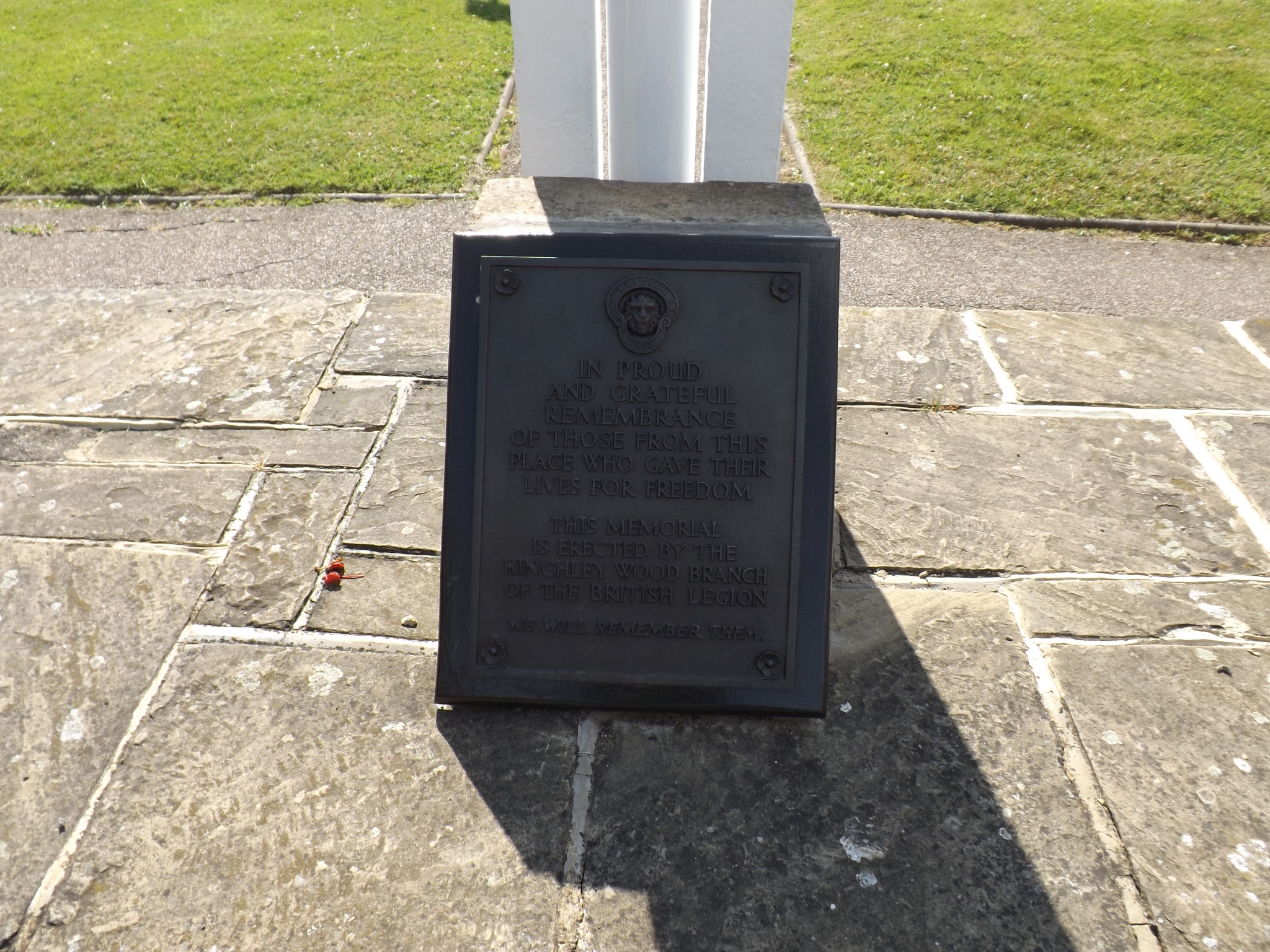 Hinchley Wood Memorial Gardens War Memorials Online